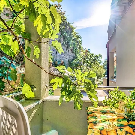 Apartment With 2 Bedrooms In Strozanac With Wonderful Sea View Furnished Garden And Wifi Apartment *