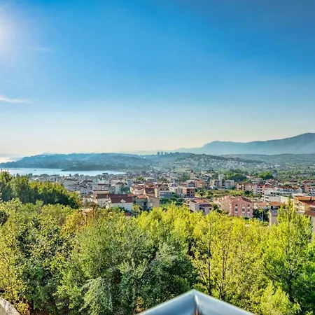 Apartment With 2 Bedrooms In Strozanac With Wonderful Sea View Furnished Garden And Wifi * Podstrana